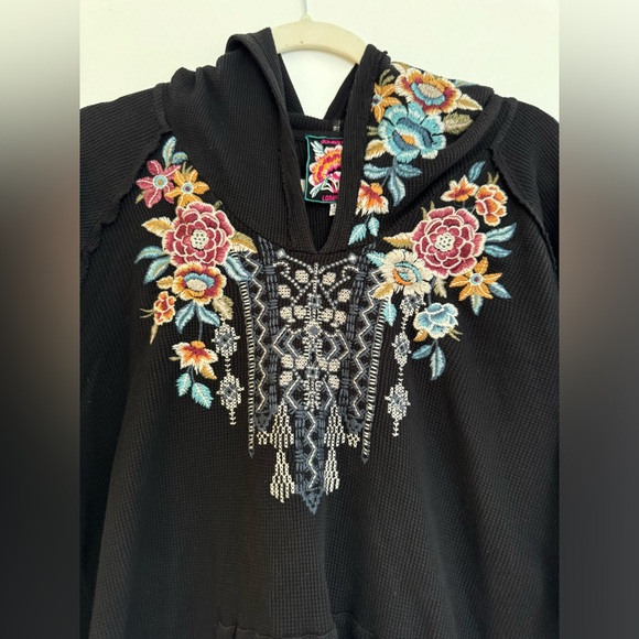 JOHNNY WAS ELENI HOODED THERMAL - BLACK - Picture 5 of 8